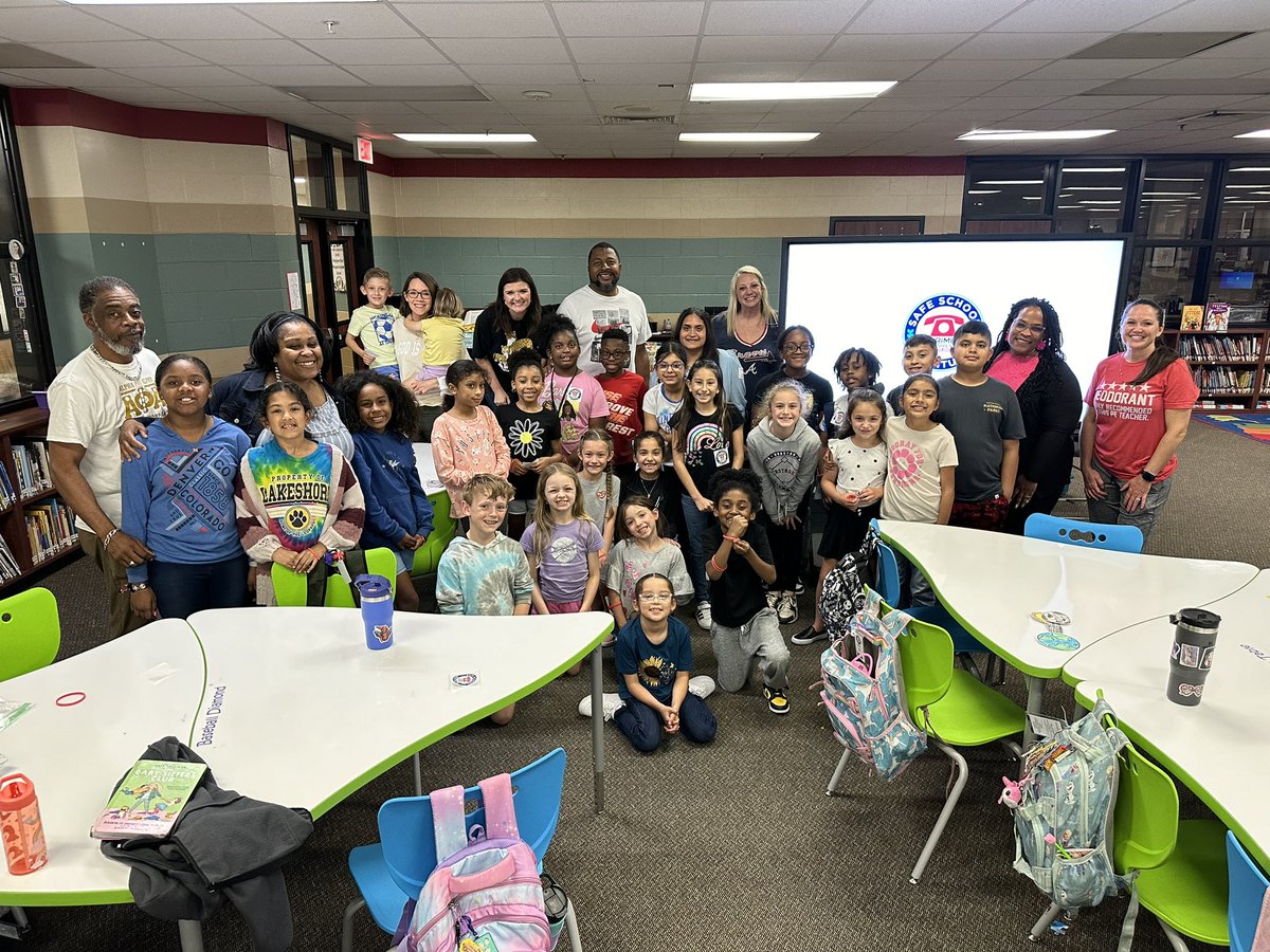 Thank you <a href="/CrimeStopHOU/">Crime Stoppers HOU</a> for stopping by <a href="/HumbleISD_LSE/">Lakeshore Elementary</a> Bullying Committee and Kindness Club to talk about mental health. <a href="/PrincipalBenton/">Richarria Benton M. Ed</a> <a href="/LSEcounselors/">LSE Counselors</a> <a href="/MsRoss_LSE/">Ms_Ross</a>