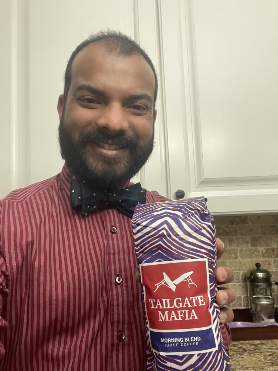 Somebody at #SHMConverge is getting to unleash their previously unknown (or known) @BuffaloBills fan with this coffee from @GreatLakesCR! Come chat with the @JHospMedicine Digital Media Team at our #MedGrind/#JHMChat Live meetup on Sunday!