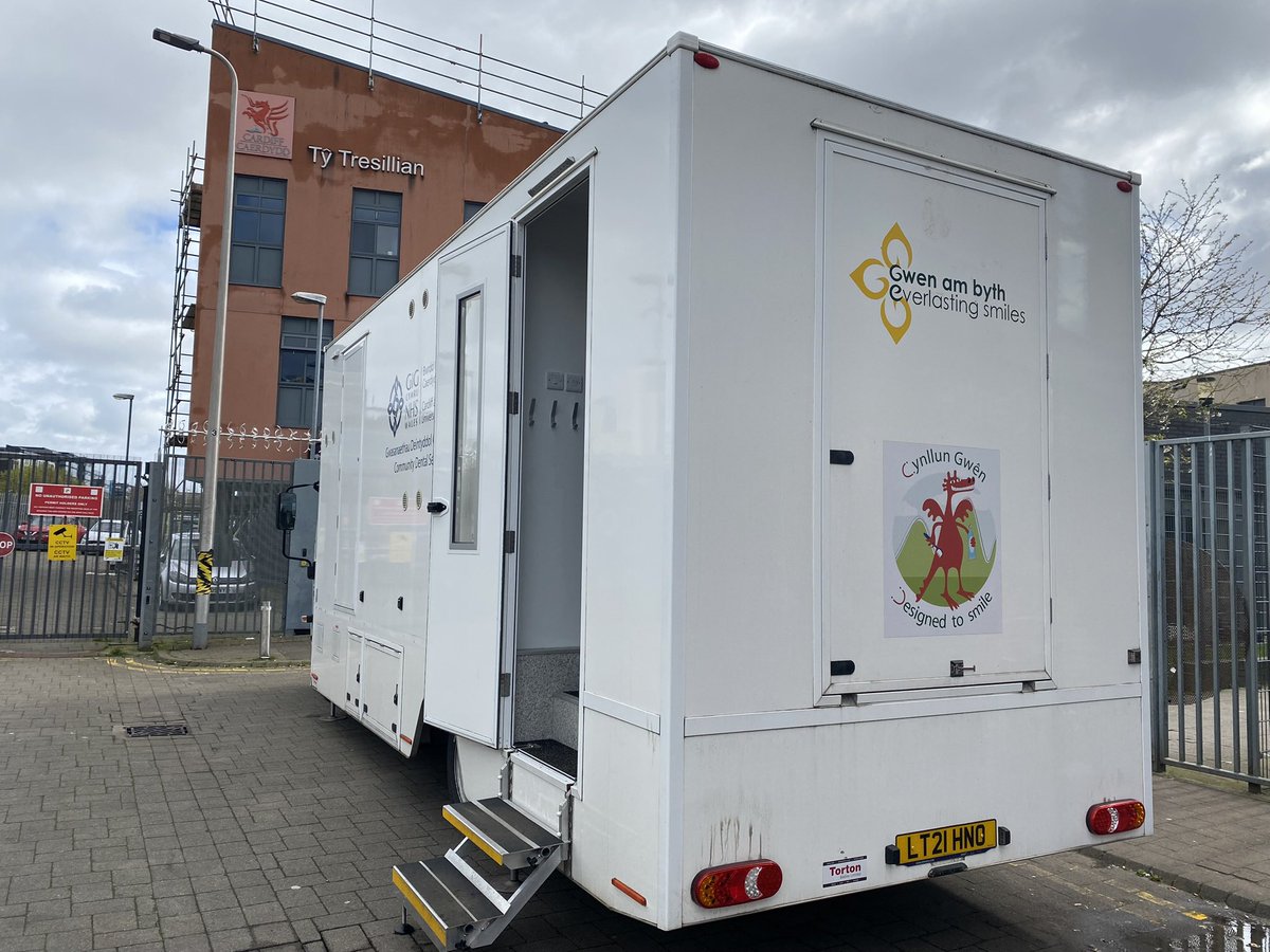 HuggardCentre's tweet photo. We were delighted to have a visit from the Community Dental Unit @CV_UHB .  People who are homeless and sleeping rough face even greater obstacles in accessing health services such as dentistry.  #WeAreHuggard #huggard https://t.co/yZEwb0YxcY