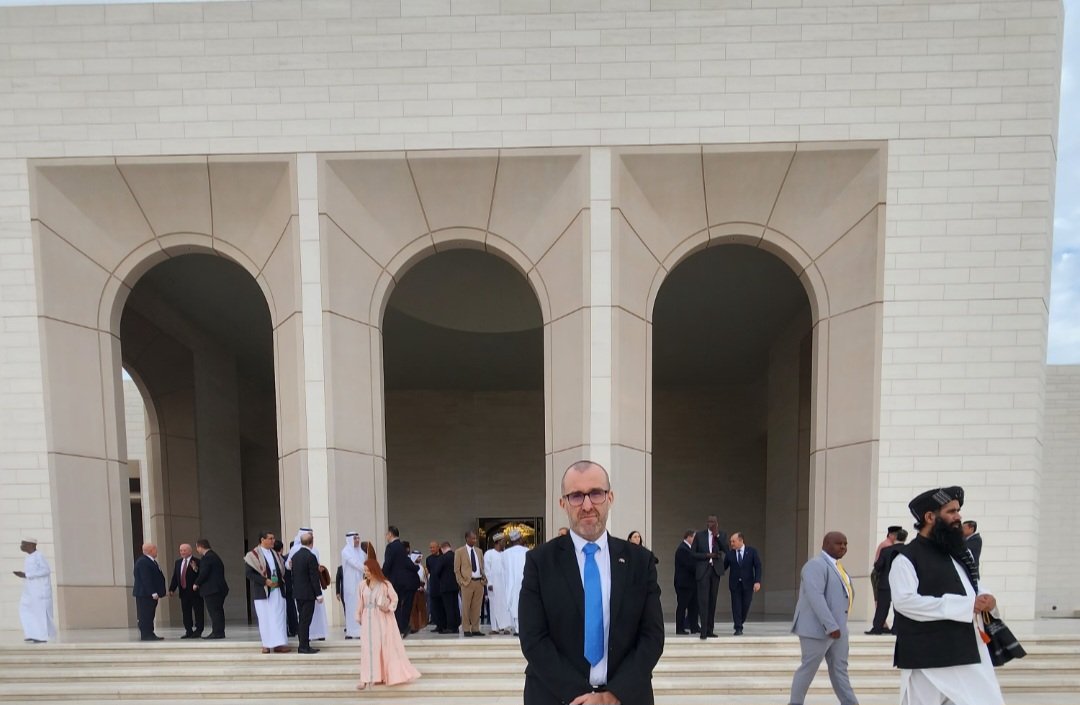 Mr. Radeka, Acting Head of 🇷🇸 Embassy congratulated Eid Al Fitr, on behalf of the Embassy, to HH Amir of the State of 🇶🇦, Sheikh Tamim bin Hamad Al Thani, in the ceremony hosted by His Highness, on the occassion of Eid celebration. السيد سلوبودان راديكا، رئيس البعثة بالإنابة،…