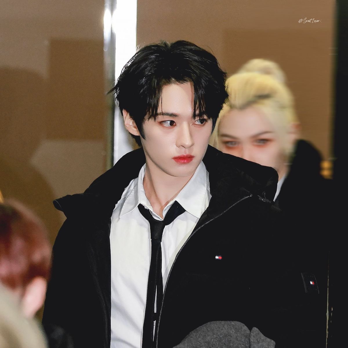 mymaeyee's tweet photo. ติ่งเกาหลีรู้จัก Stray kids แต่แทบไม่มีใครรู้ว่าคนชื่อลีโนววงนี้หล่อมาก หล่อจนเหนื่อย หล่อจนอยากตะโกนให้โลกรับรู้  หล่อขนาดนี้อยากให้ทุกคนมาชอบเขาไปพร้อม ๆ กัน 😭💔 https://t.co/0ib4I5KaLB