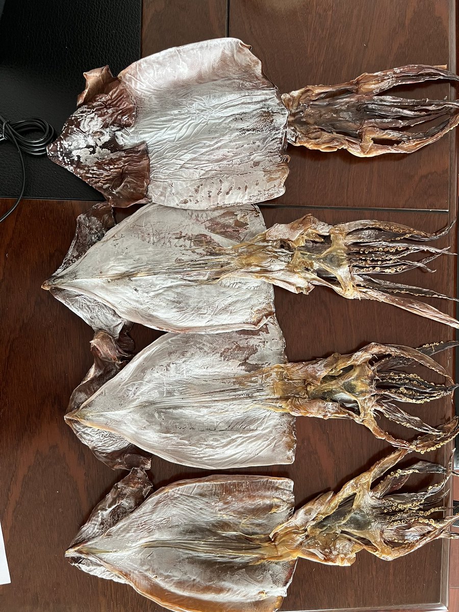 Dried Peru squid supply
Our own fishing raw materials
Size: 300-500g raw jiggering Peru squid
skin on/off, moisture:20-25% up to Client request
20kg/ carton in bulk 
Any interest pls contact me through:
WhatsApp: +8615192796099
WeChat: +8617662701293
Email: xyk1205@126.com