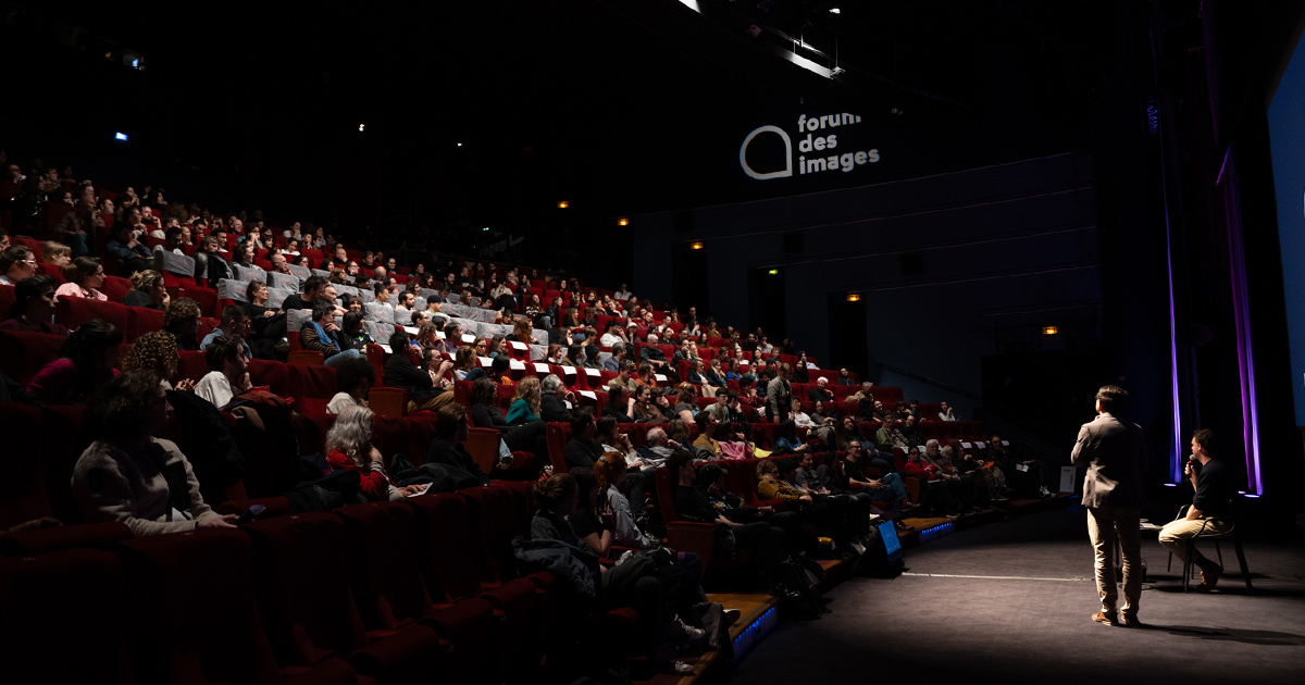 Retour en image : La nuit du générique du jeudi 4 avril au Forum des images. Merci à @WeLoveYourNames pour cette 10e édition, et merci à nos invités @joyceho, @RDjoumi, Mathieu Decarli et Carole Desbarats.