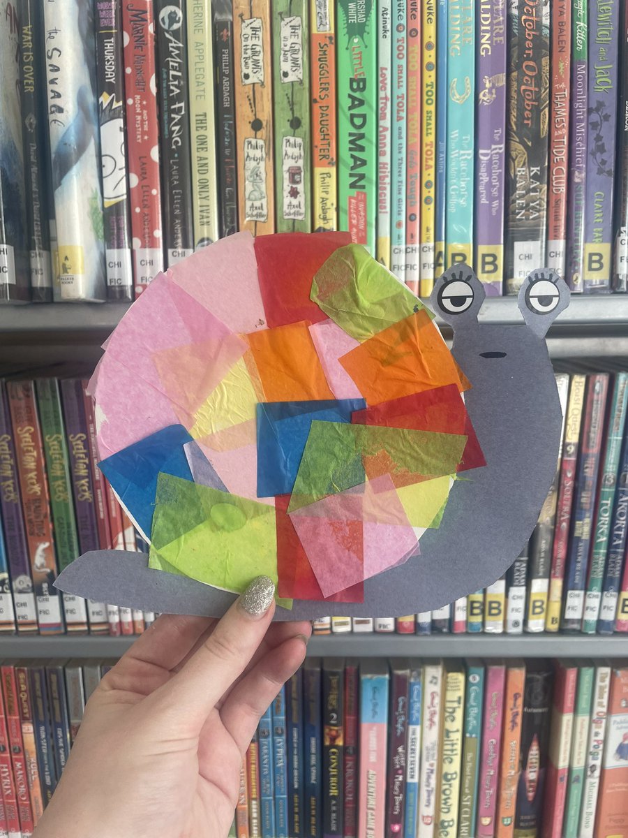 We made fun spring snails for #MessyMorning today using fun stickers and colourful paper, lots of sticking + colouring! Come along every Wednesday at 11am for more under 5’s crafts. @GreenwichLibs @Royal_Greenwich @Better_UK #LoveYourLibrary