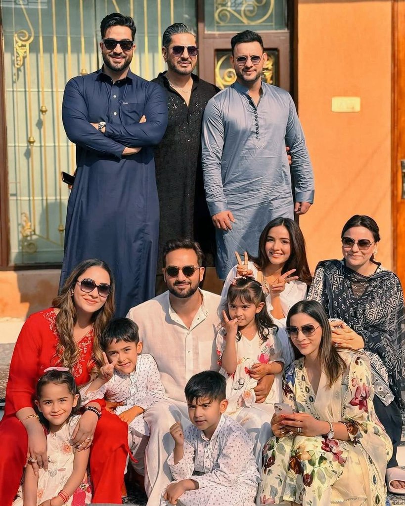 JasLy's Eid celebration with Family🫶🏻 They look so beautiful Ma Shaa Allah🥹🫰🏻

Eid Mubarak #JasLy Jaans❤️🌙
Wishing you & your family a joyful Eid-ul-Fitr filled with love, laughter, and blessings✨
@jasminbhasin @AlyGoni 

#JasminBhasin #AlyGoni #JasLyForever #JasLyians