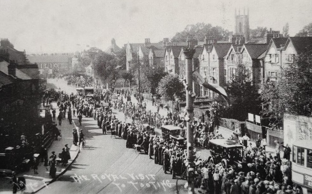 #ThrowbackThursday: Amen Corner 1923. Thousands of residents throng the street to cheer King George V & Queen Mary as they drive through #Tooting on 28 July after they had opened Southfields Park. From #Balham & Tooting in Old Photographs by Patrick Loobey ISBN 0-7509-0722-3