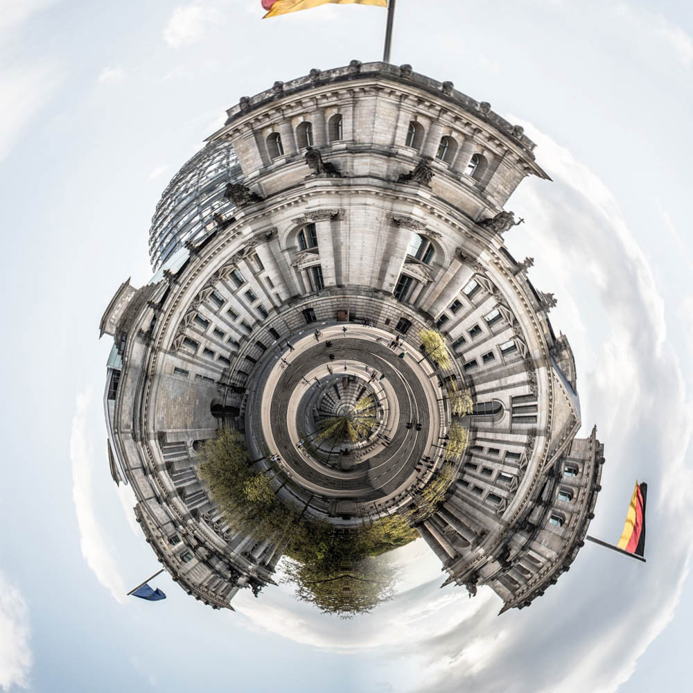 Think you know your cities? Put your detective skills to the test with Where in the World! 🌍 Can you identify the city from a distorted photo? Challenge yourself every Wednesday: travelupk.co/WITW604 #whereintheworld