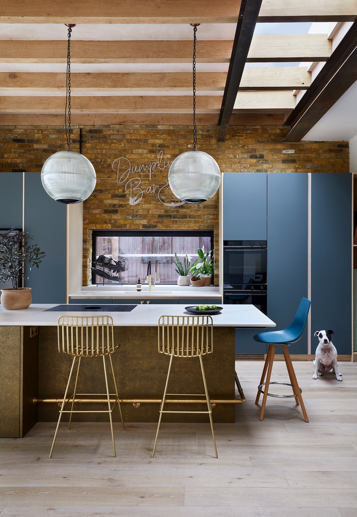 Blending industrial vibes with sleek sophistication: introducing our latest project featuring a stunning hammered brass kitchen island paired with solid wood and laminate cabinetry! ✨ #KitchenDesign #InteriorInspiration #scandiinteriors l8r.it/R0gC