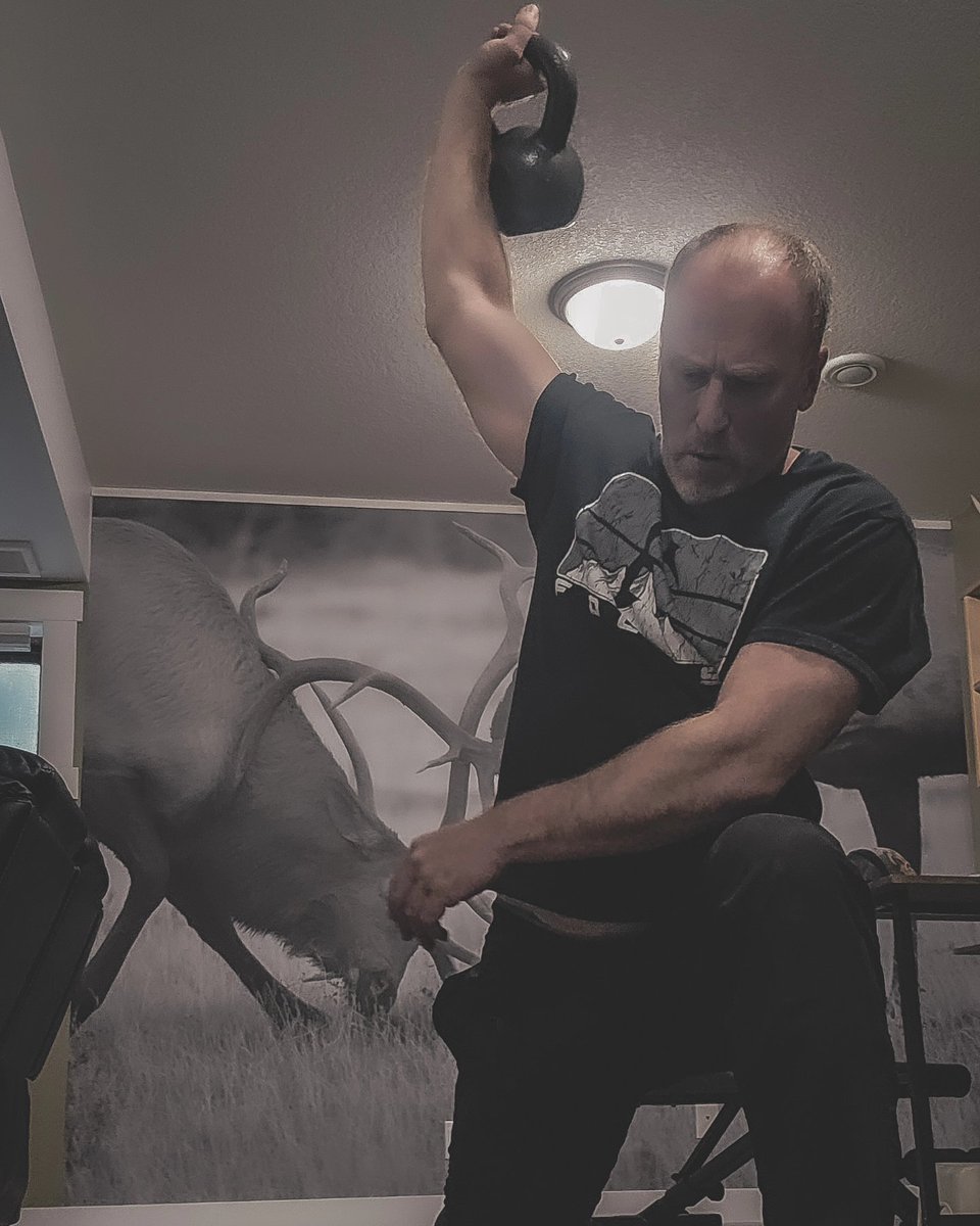 KootenayA's tweet photo. If you have 15 mins you can have one hell of a full body workout thanks to @mtntough_fitness ! It didn't take long and the heart rate was up and the sweat was flowing.
#menshealth #fitforlife #stayfitπͺ #feelinggoodtoday https://t.co/j222LIWMZ3