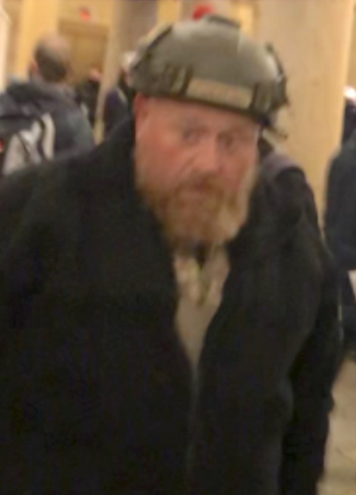 🔍🔍PLEASE RETWEET🔎🔎 #Consequences #Jan6thInsurrection #FBI is seeking to identify this person involved at the U.S. Capitol on #Jan6 If this person looks familiar contact FBI at tips.fbi.gov or 1-800-225-5324. REFERENCE # 513 AFO CC: @BadBradRSR