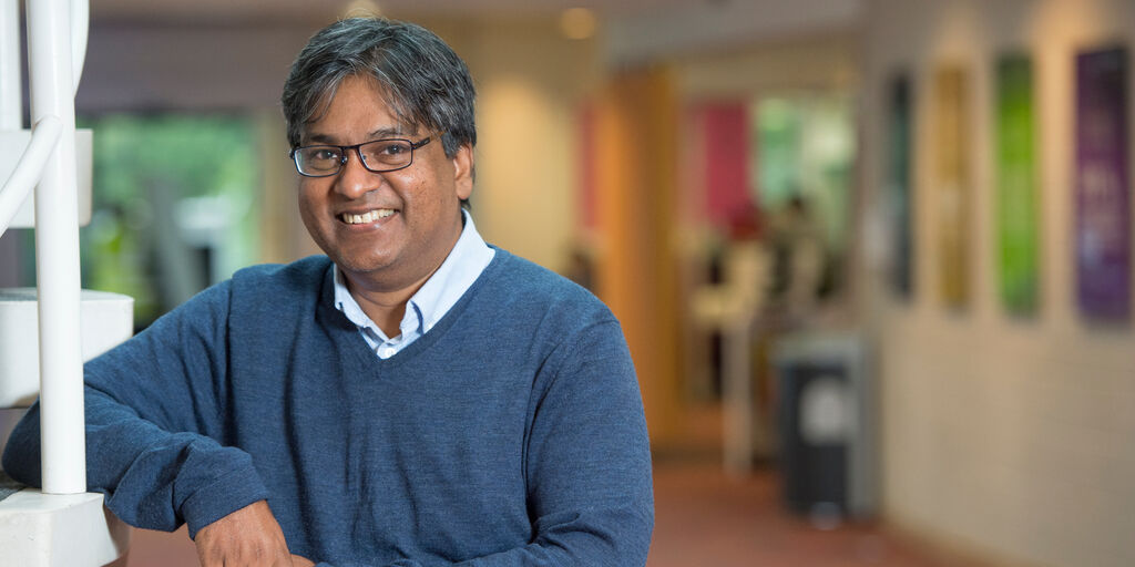 Many congratulations to @UniofSurrey’s Professor Ravi Silva, Director of @ati_surrey, who has been elected Fellow of the European Academy of Sciences: tinyurl.com/56wyypm8 @oneinbillion