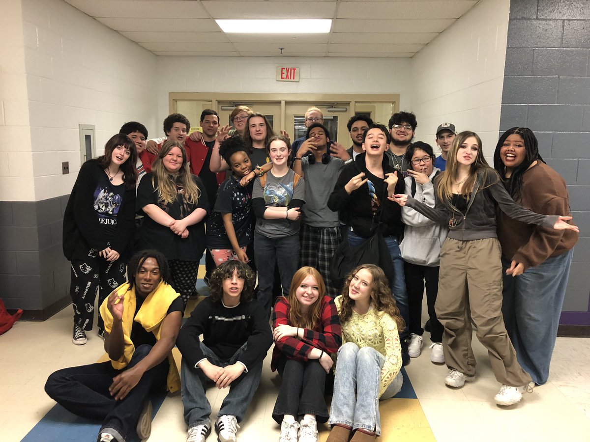 Last night production wrapped on @StringsMovie_24 With over 50 students cast and crew, putting in more than 150 hrs of production time outside the classroom! @SmyrnaBulldog @SHS_CTE @RuCoCTE #onlyoneshs