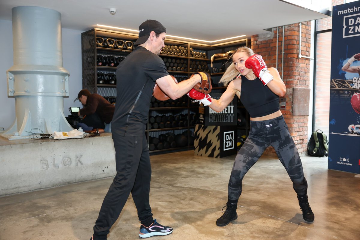 WORKOUT COMPLETE

Chalking off the days until she fights for a world title !!

📸 @Barleyphoto 

#DixonCarajabal #WeAreSecondToNone