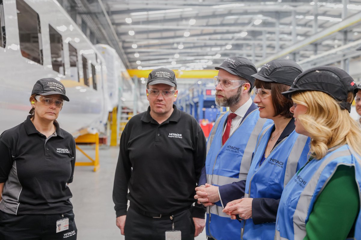 Conservative chaos is letting down our brilliant rail manufacturing industry, the workforce and supply chain. The government must act now and recognise the value of the jobs, the industry and the opportunities. Good to speak to workers @hitachiraileng today.