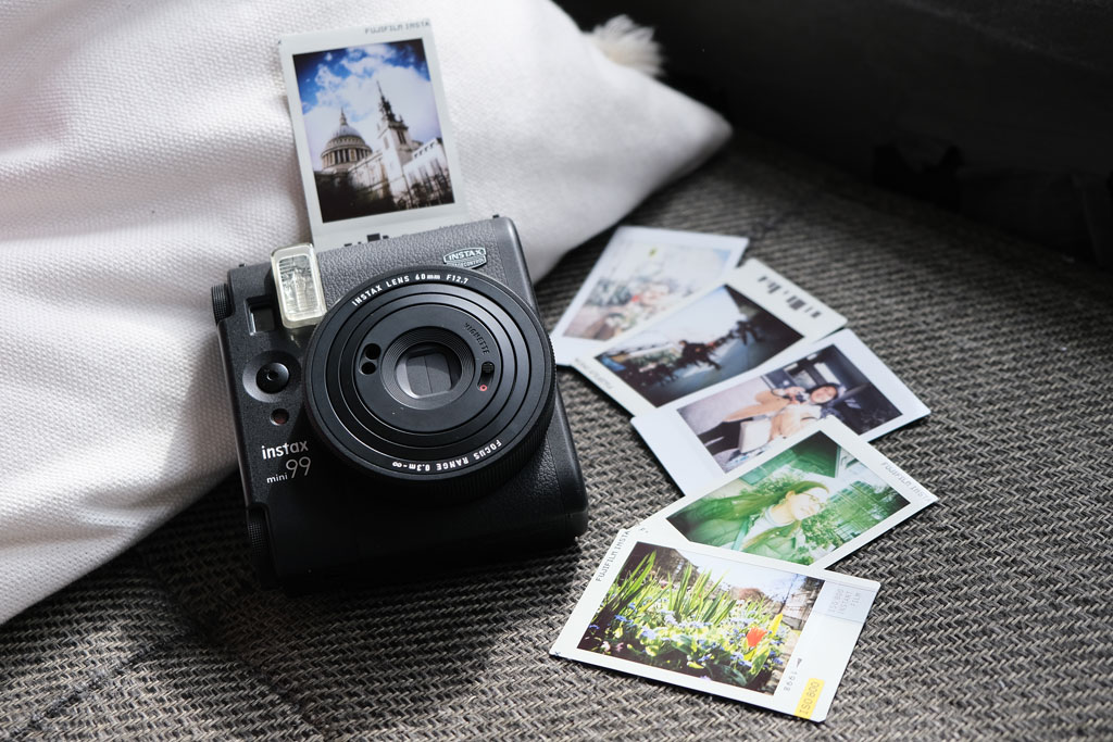 Manual controls make a comeback to the Instax range through the new Instax Mini 99. Isabella Ruffatti finds out how it does in her review: amateurphotographer.com/review/fujifil… 📷 @isa_ruffatti