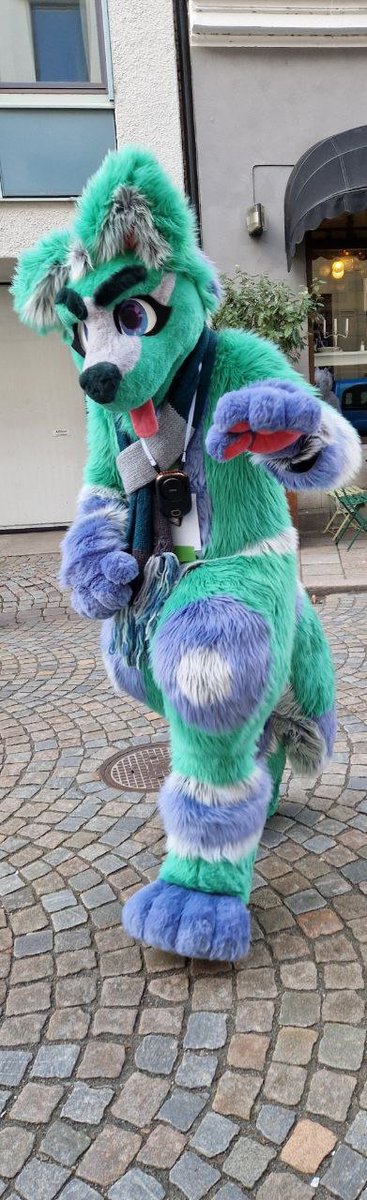 RBRDRAGON's tweet photo. @BardicRJ Can you say no to that tongue?😜 https://t.co/ePgldQbgQI