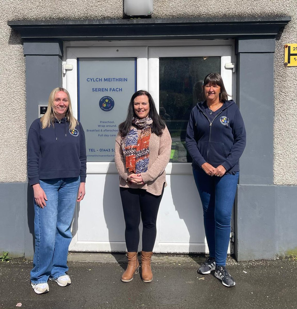 VikkiHowells's tweet photo. VISIT TO CYLCH MEITHRIN SEREN FACH, MOUNTAIN ASH
It was lovely to catch up with the team at Cylch Meithrin Seren Fach, whose premises were initially converted thanks to funding from the Welsh Government's Community Facilities Programme. https://t.co/HdlRcTcRCu
