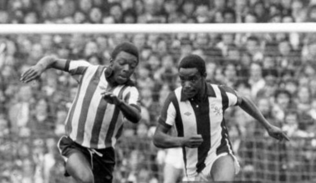 #OnThisDay in 1976 Garth Crooks OBE made his #EFL debut🙌🏾 🌎Of Jamaican🇯🇲 descent he debuted for #StokeCity vs #SkyBlues at the Victoria Ground✨️ ⚽️In a 1️⃣5️⃣ year trailblazing career he played 4️⃣7️⃣6️⃣ matches for 5️⃣ teams scoring 1️⃣6️⃣8️⃣ goals🔥 #PremierLeague #SCFC #Spurs #WBA