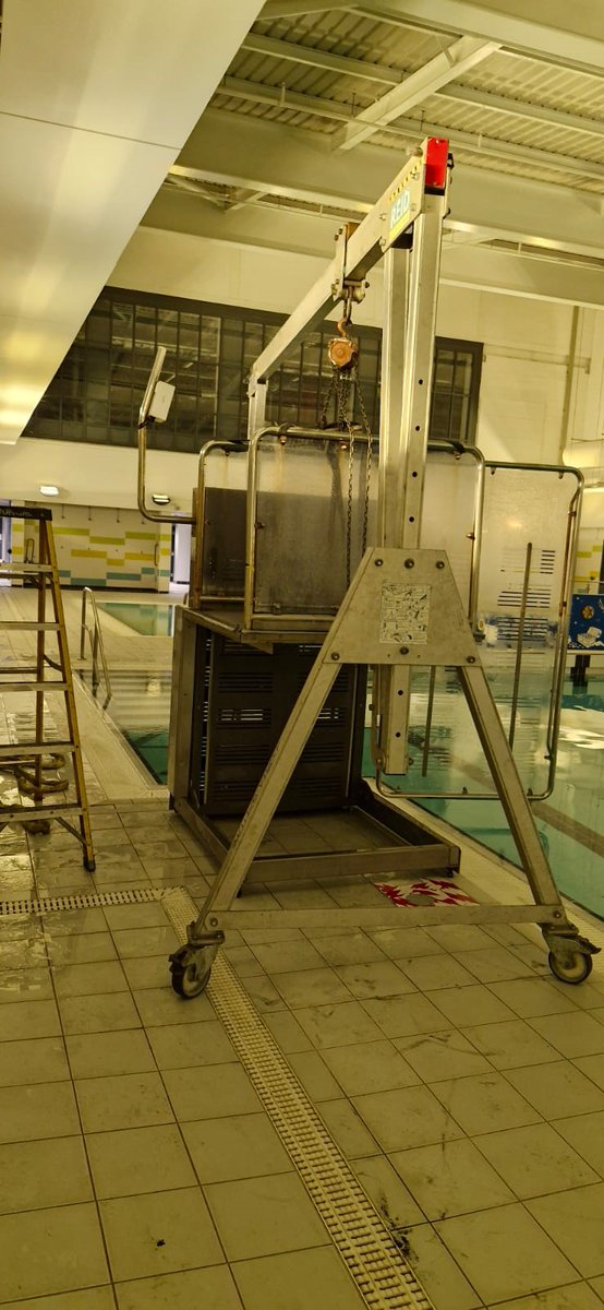 MidlandLift's tweet photo. A bit out of the ordinary dismantle of lift at Swimming Baths, which Midland Machinery (Heavy Lift) Ltd ,was more than happy to assist with.
https://t.co/5vrfz6Mc4H https://t.co/j1Iam4QmQM