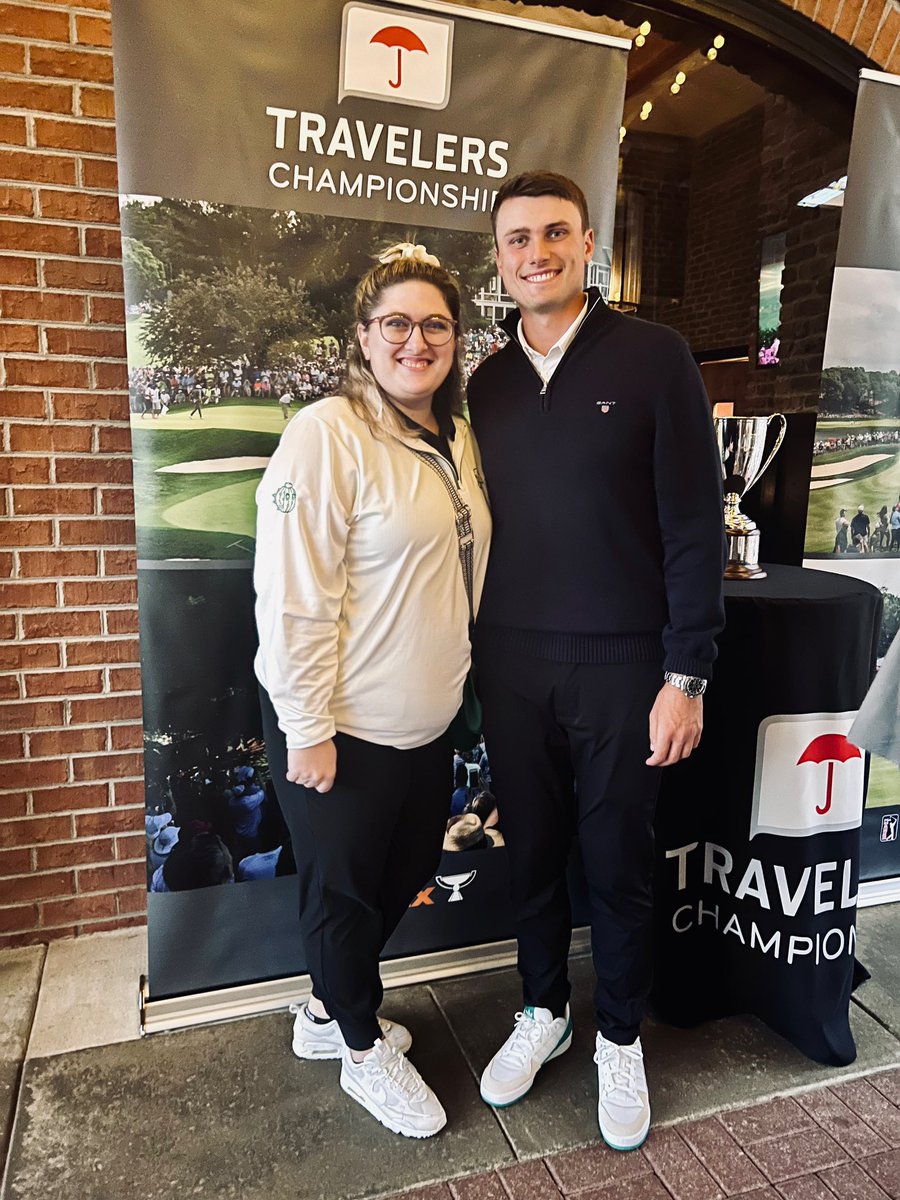 So this happened last night! Met Ludvig Åberg (again) last night at the @TravelersChamp media dinner last night! Nicest human ever. 

He has joined Viktor at the top. Also s/o @MalbonGolf! Fav 3/4 zip I own!