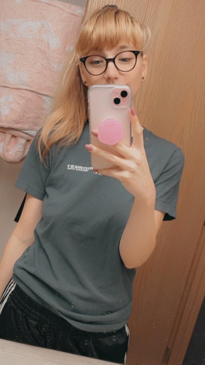 AJBake Plays 🦊 tweet media