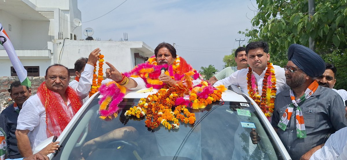 Series of public meetings and road shows in various parts of Bishnah constituency @RahulGandhi @kharge @kcvenugopalmp @BharatSolankee @vikar_rasool