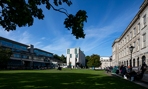 👏Well-deserved recognition of Trinity’s Arts and Humanities in today’s @worlduniranking by subject, congratulations to all our partner schools! Top 50: 🌟English (21st) 🌟Performing Arts (40th) 🌟Theology (49th) Read more here: bit.ly/49yVAXH #QSWUR #TopUnis