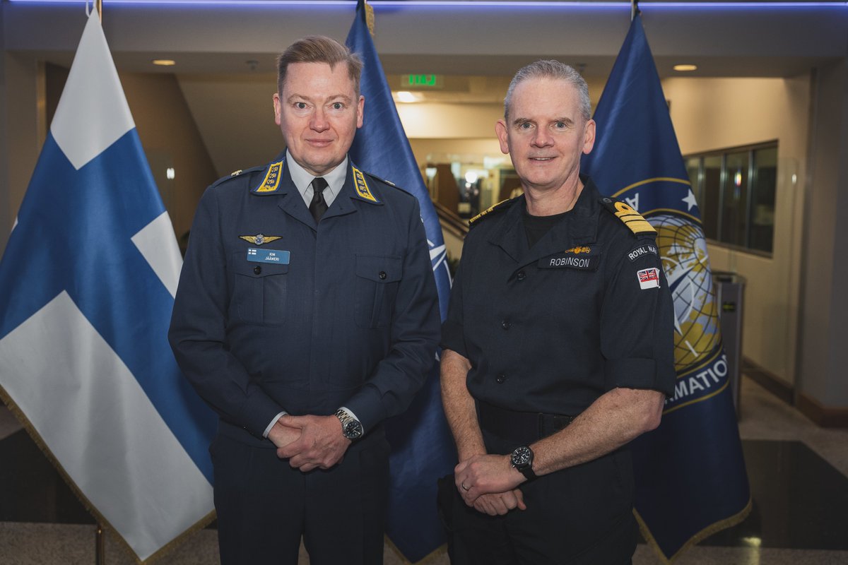 Finland's #NATO membership strengthens Allied deterrence & defence and enhances Euro-Atlantic security. Lt. Gen. Jäämeri, the Military Representative of 🇫🇮 to @NATO, visited @NATO_ACT to discuss priorities for enhancing NATO's readiness to address emerging challenges. #WeAreNATO