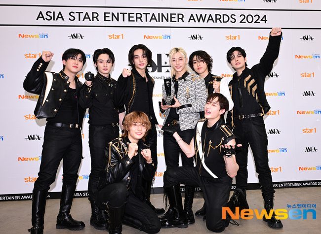 #스키즈_ASEA_대상
#스키즈_ASEA_3관왕
#SKZ_GRANDPRIZE_ASEA2024 

ASEA THE GRAND PRIZE 
대상 축하해🥂🎉🥳🙌🏻🩷💕

#스트레이키즈 #StrayKids
@Stray_Kids