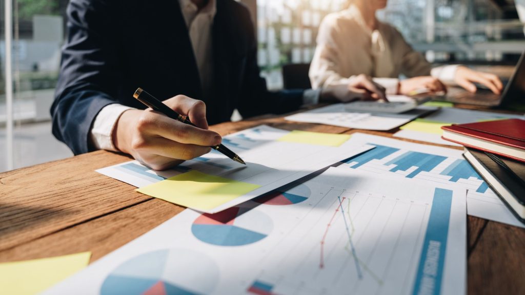 oGoing's tweet image. 5 Small Business Stories, Trends, and Tips for Today

1- Navigating All the Seasons of #SmallBusinessManagement
2- Small businesses are under siege from #cyberattacks
3- U.S. Small Business Gloomiest in a Decade on Inflation, #JobsBlues
4- #SCORE Maine helped nearly 4,300 small