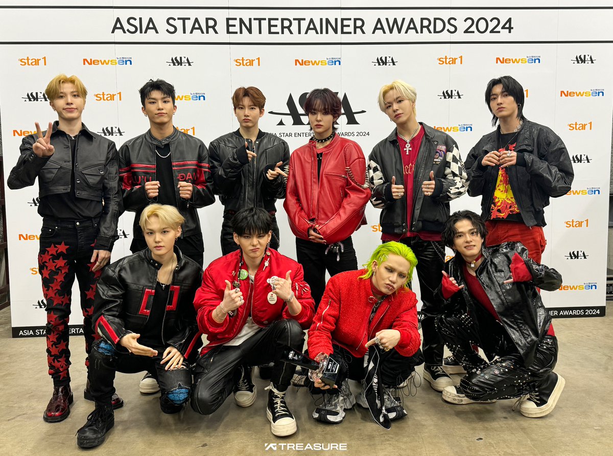 [#HI_TREASUREMAKER💎📸]

ASEA 2024 
🏆ASEA THE BEST HIP-HOP
🏆ASEA THE BEST TOURING ARTIST
🏆ASEA PLATINUM WORLD WIDE
 
모두 트메 여러분들 덕분에 
받을 수 있었습니다🥰

트메는 트레저 삶의 빛✨

#TREASURE #트레저 
🗓#240410 #ASEA2024
#TREASUREinASEA2024