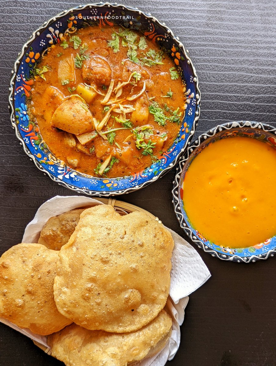 Tari Wale Aloo ,Poori Aur Aamras

#teampixel #southernfoodtrail