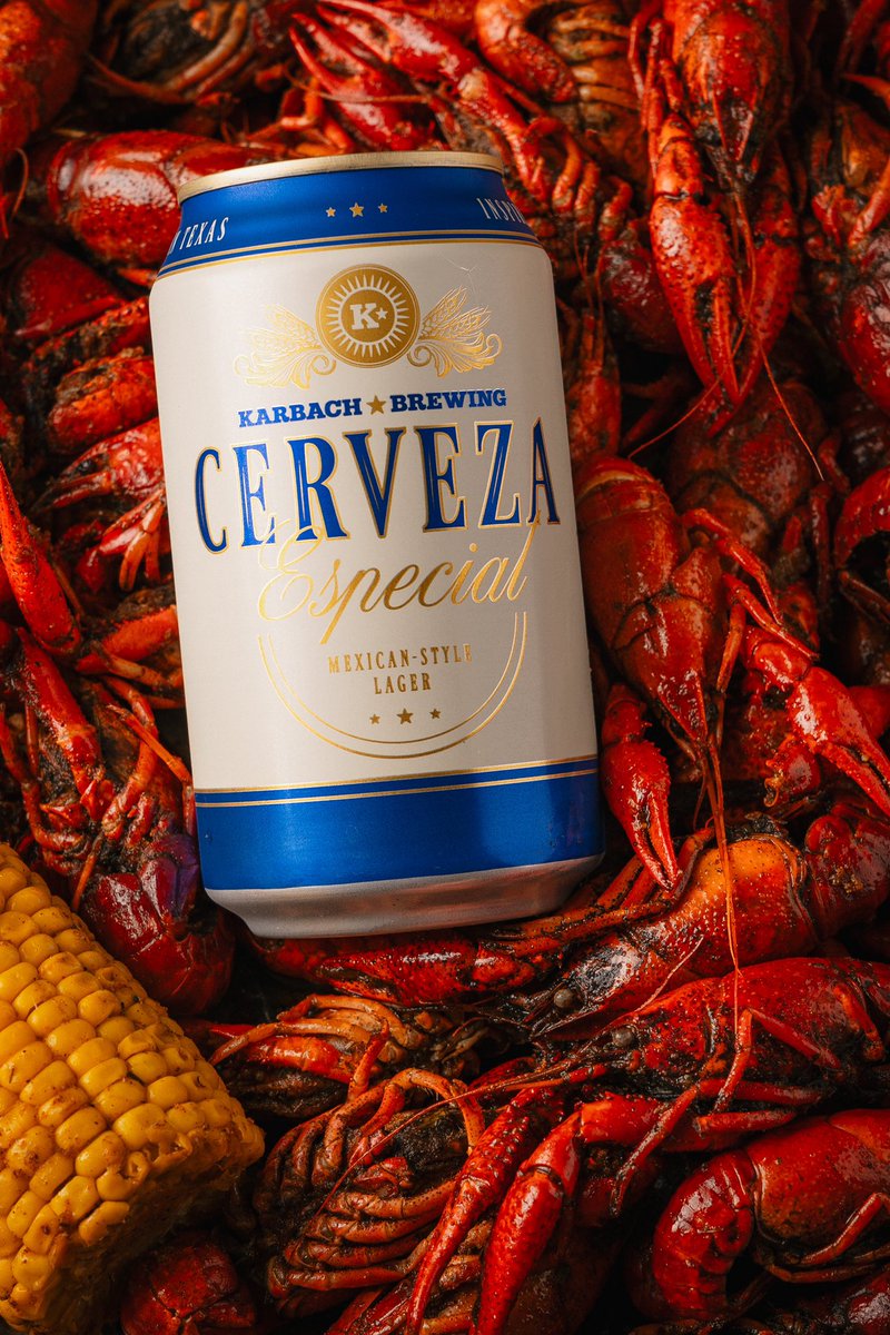 Nothing beats the combo of a cold cerveza and fresh crawfish! 🍻🦞