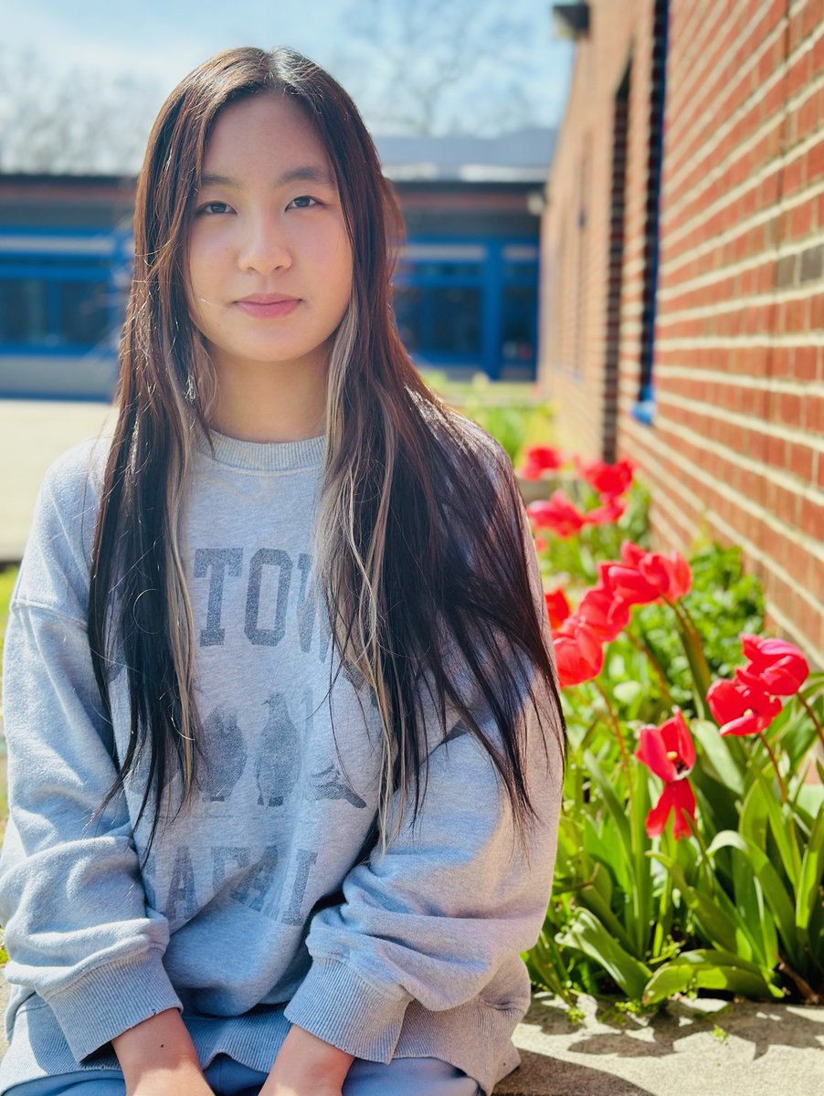 Congrats to junior Shannon Hong on winning the @nytimes 'How To' essay contest. Shannon's essay 'How to Become Friends With a Wild Bird' was one of 11 selected out of over 2,200 entries from around the world! nytimes.com/2024/04/02/lea… #WeAreHerricks @HerricksHS1 @HerricksSup