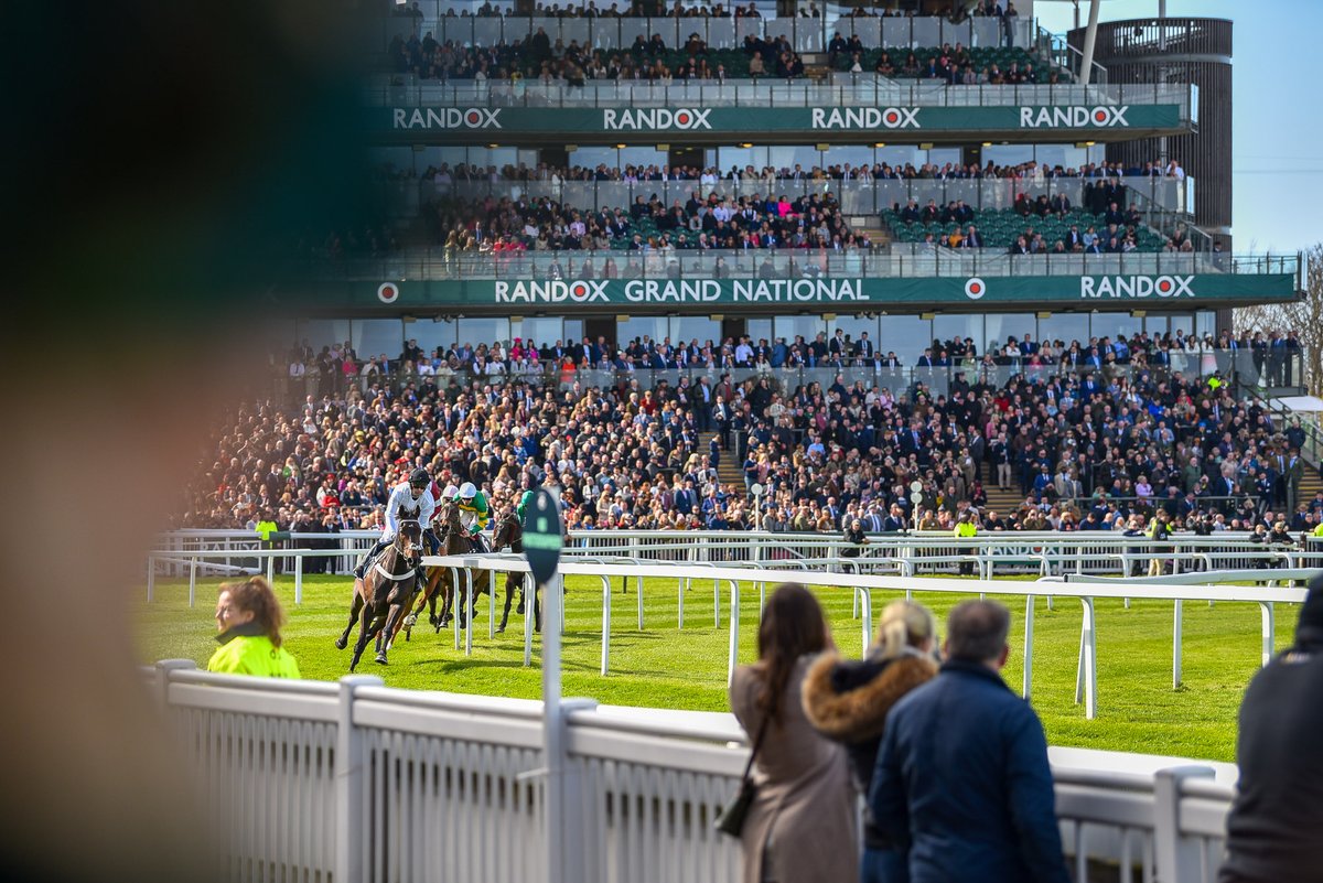 Huge good luck to all the horses, racing staff,
jockeys, trainers in today's #RandoxGrandNational

Thank you to everyone who works so hard behind the
scenes to put on a race day 👏

#Aintree #GrandNational #AintreeFestival