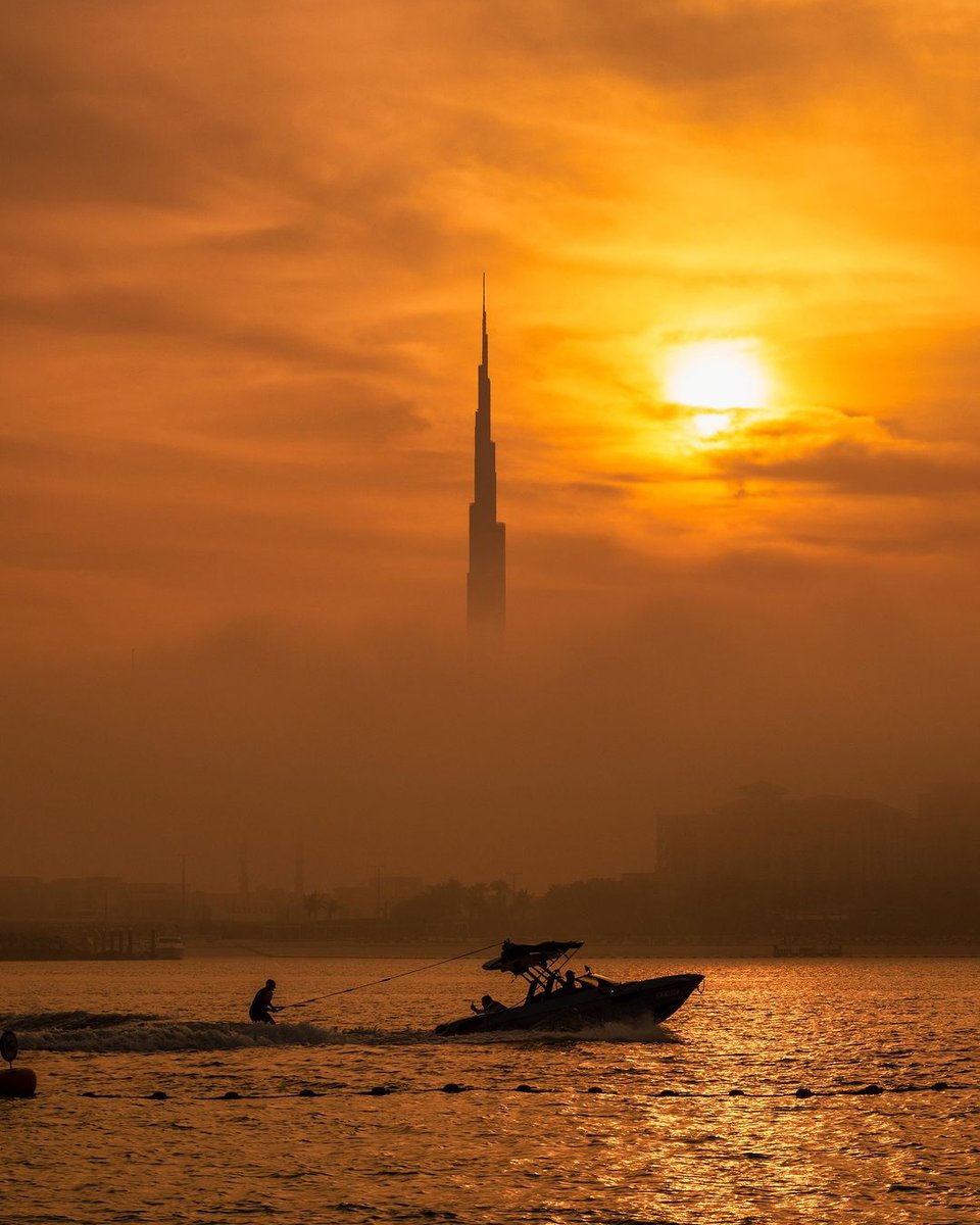 Golden moments in Dubai 🧡 Have you tried wakeboarding before? 📸 @kimcapturedxb #VisitDubai