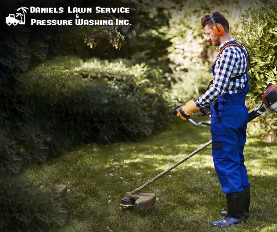 April is prime time for #LawnCare in #CentralFlorida! But with so many fun activities out there, do you really want to spend your precious weekends fertilizing, weeding, edging and mowing? Probably not! Call us today and get your weekends back!
danielslawnservice.net