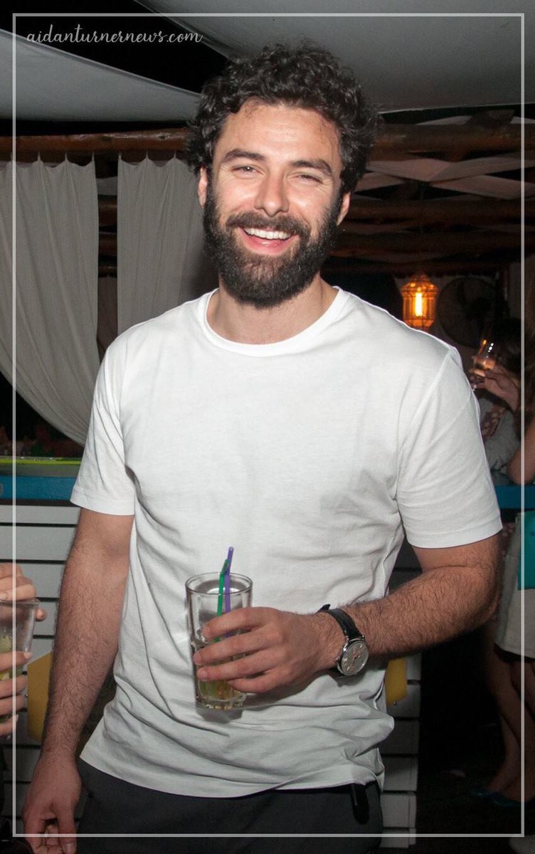 #WhiteShirtWednesday. Have a pleasant day everyone. #AidanTurner #AidanCrew (Photo credit to owner) Cheers🩵