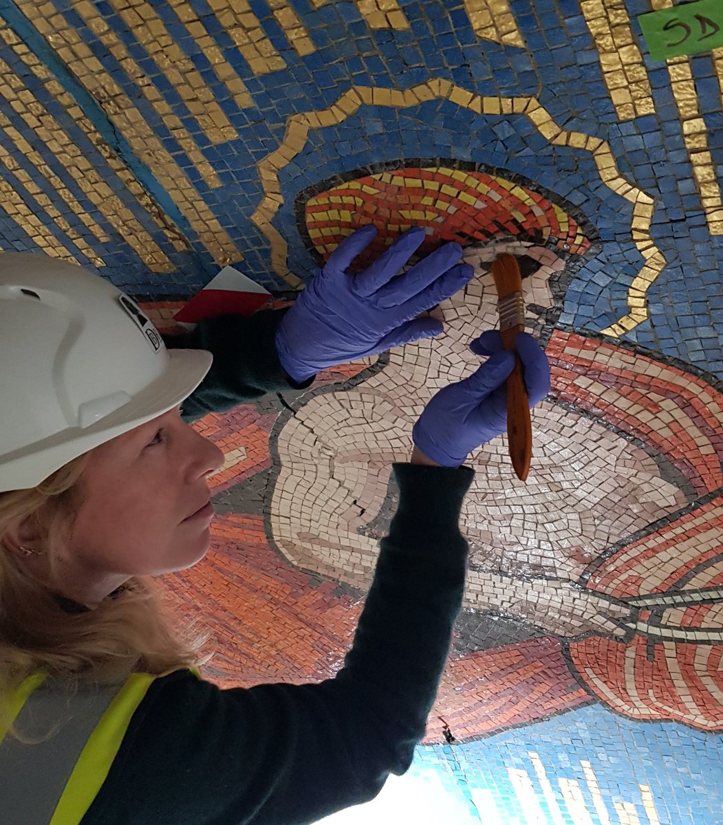 Did you know that the cornice of the Grand Temple is decorated with #mosaics? 👀 It features allegorical symbols typifying Wisdom, Knowledge, and Beauty🌟 Restored in 2020, this masterpiece boasts 1.5 million tiles!  Stay tuned as we unveil more close-ups! 🧩✨ #Freemasons