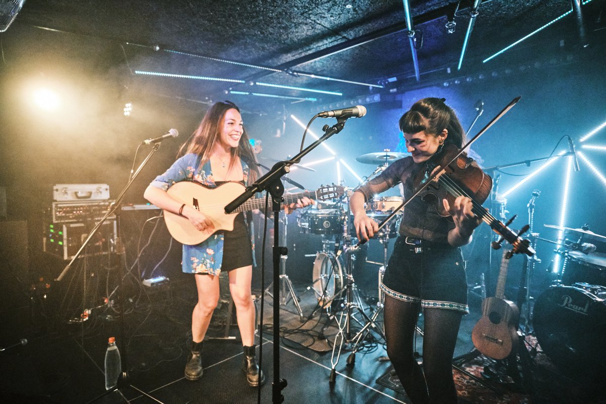 Les Floxs en #concert au Chat Noir vendredi 17 mai 2024 🔥
🕑 21h00
🎶 #pop #worldmusic

🎟️ Infos 👉 bit.ly/3PWz0Be

📷 © Xavier Strabic