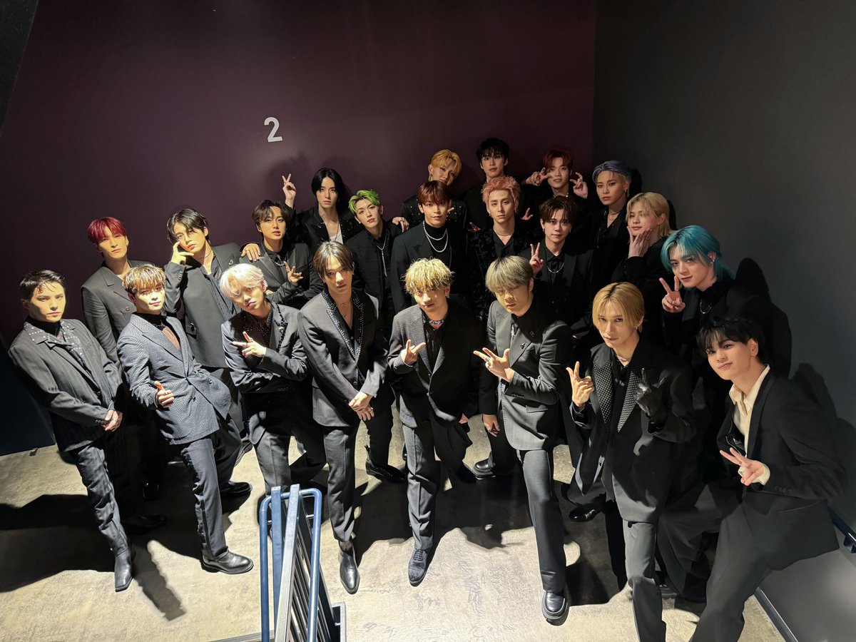 official_jo1's tweet photo. [📸] ASIA STAR ENTERTAINER AWARDS 2024 
in JAPAN Presented by ZOZOTOWN にて

#INI のみんなと✨
ありがとうございました！

@official__INI 
#INI #JO1
#ASEA2024 https://t.co/xRtMzbxt0n