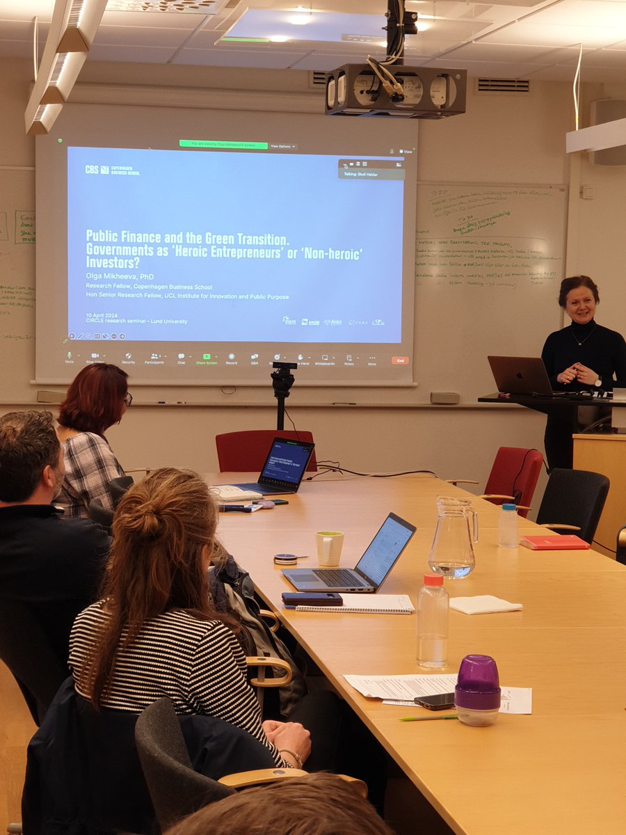 🌱💡 '#PublicFinance and the #GreenTransition: Governments as ‘Heroic Entrepreneurs’ or ‘Non-heroic Investors’?' Thanks to our new member @oamikheeva for a thought-provoking Research Talk on governments' roles in financing #GreenInnovation and climate-related capabilities.