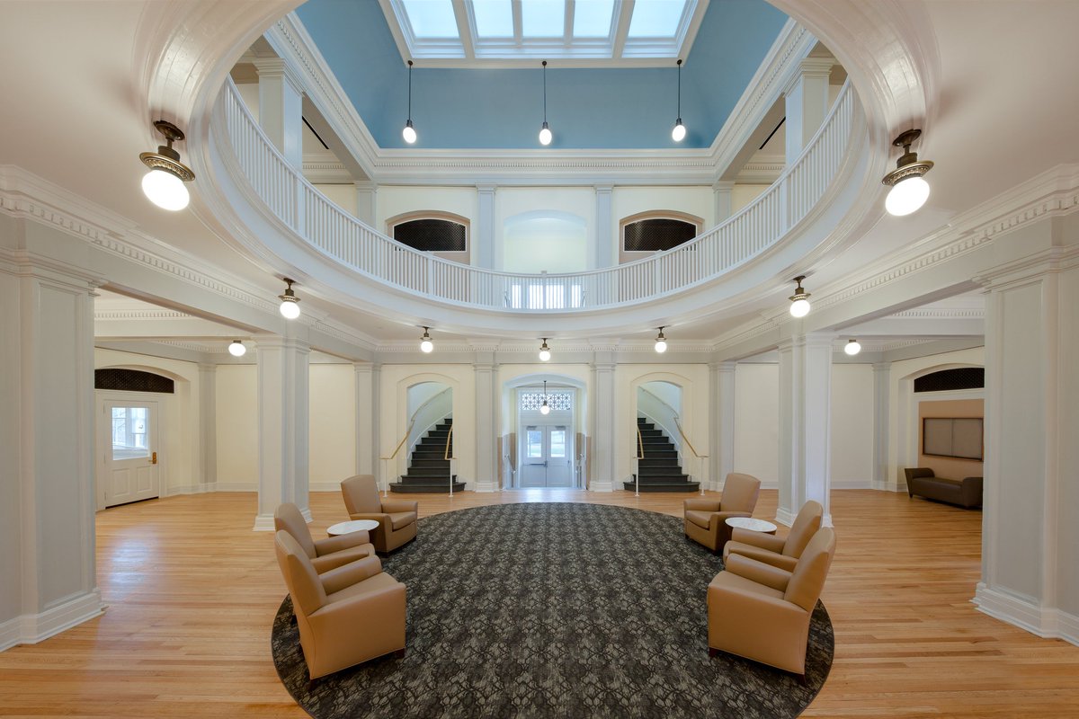 daeverettcg's tweet photo. We take immense pride in being your go-to choice for all your construction needs. With a seasoned and professional team, we've consistently delivered award-winning projects and excelled in multiple construction markets #constructioncompany #constructionexperts https://t.co/LKzI5Ur2Vw