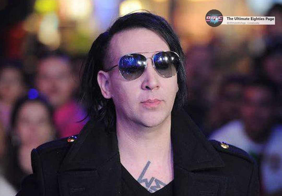Plus ça va et plus Marilyn Manson ressemble à Nicolas Cage qui joue dans le biopic sur Marilyn Manson.