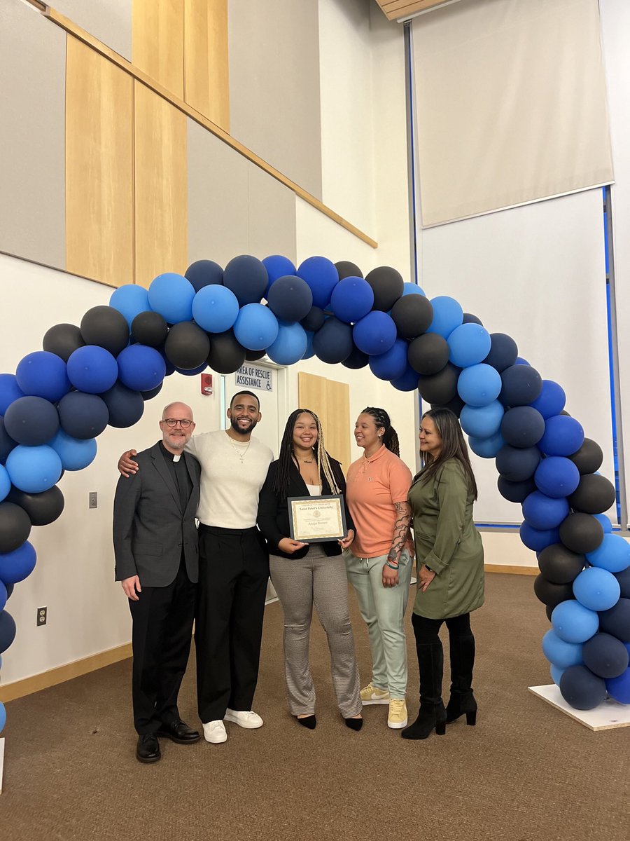 AmiraOutlaw's tweet photo. Proud is an understatement. Beyond phenomenal you really are. #LittleSister #GoldKeys #SPU 

Some of the OUTLAWS - 
M❤️M, Brother, Sister https://t.co/ufaM0hqlGc