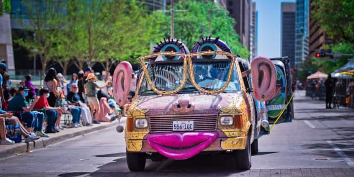 Houston's annual Art Car Parade tops 8 can't-miss art happenings for April houston.culturemap.com/news/arts/apri…