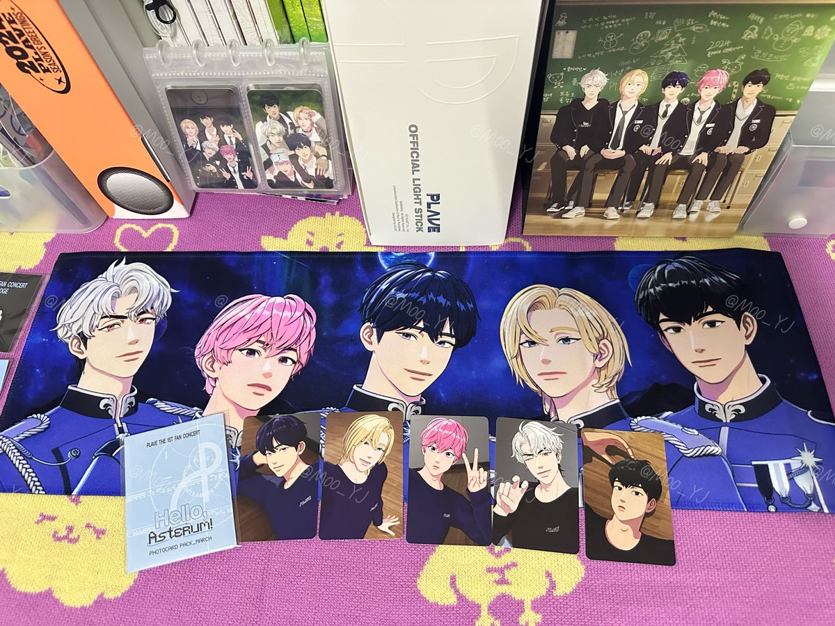 Moo_YJ's tweet image. 🎁 RT EVENT 🤍

PLAVE THE 1ST FAN CONCERT - Hello, Asterum! 💙💜🩷❤️🖤

✨แจก Photocard Pack_March 1 set✨

🪄 กติกา 
สุ่มผชด.จากรีทวิต+เป็นพึลลีที่ซื้อตั๋วดูคอนเสิร์ตPLAVE 1st Fancon ทาง weverse/offline (ขอดูหลักฐานหลังสุ่ม) 

🎀สุ่ม 18/4 20.30น.

#PLLIมาแจก