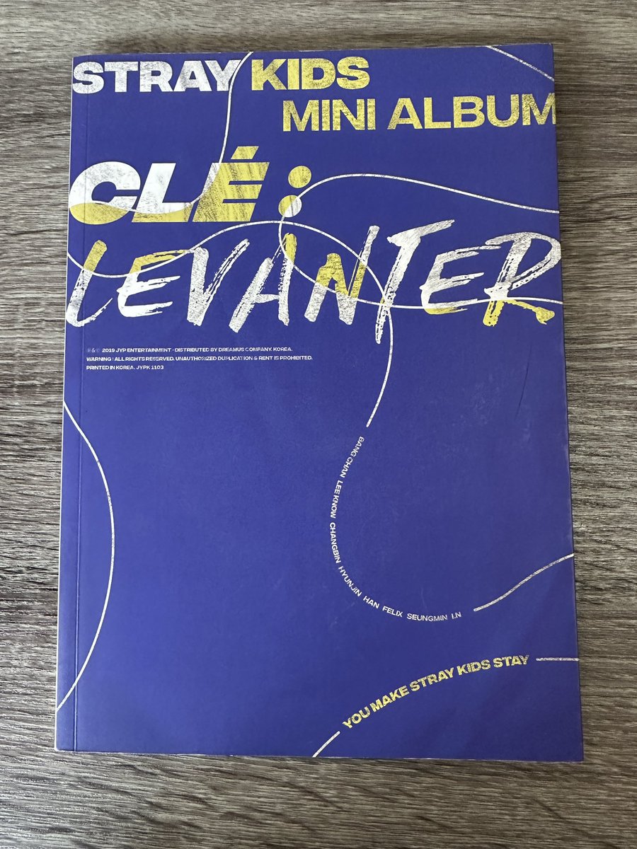 thekatstrades's tweet photo. Stray Kids Mini Album Cle: Levanter Album - PHP 200 each 

Unsealed, w/ CD &amp; Photobook 

Levanter Version (Blue) w/ Seungmin Special page 

PM for more pics &amp; info and check it out on #Carousell ➡️ https://t.co/yqkPuIHQSA

#WTS #StrayKids https://t.co/S8C1ZYvjvG