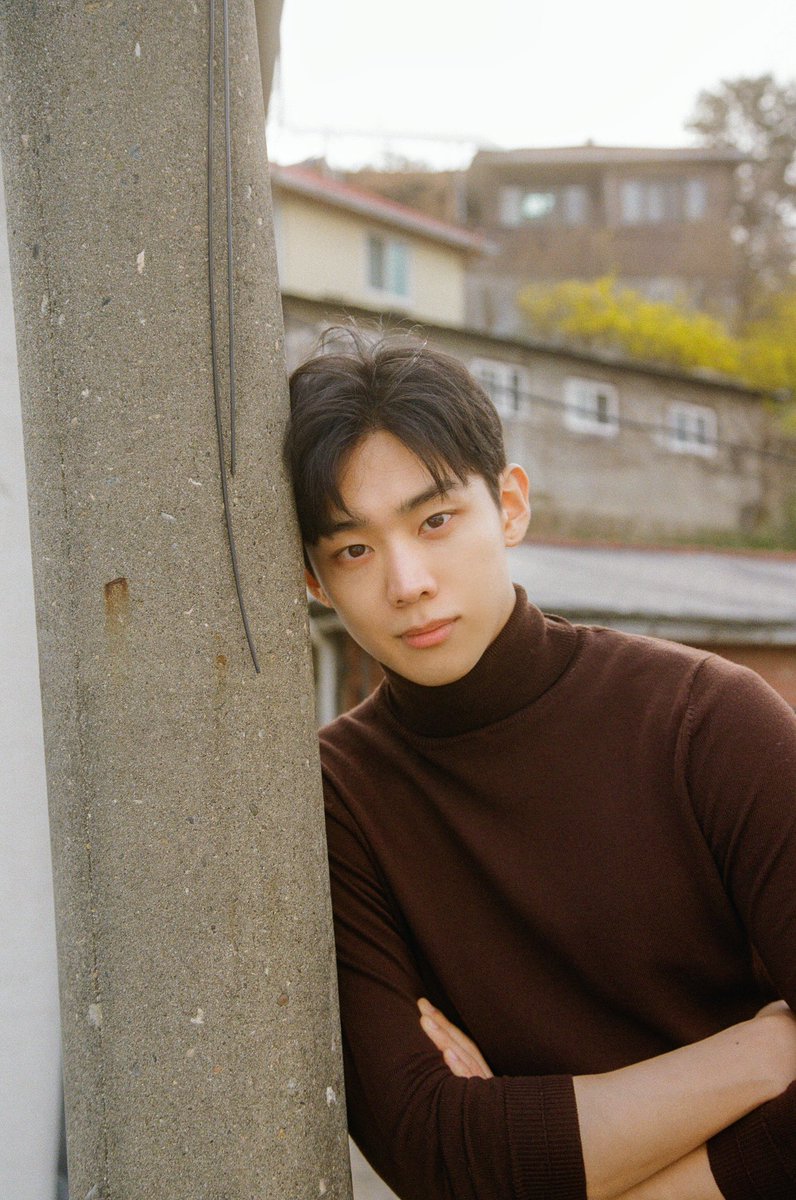 Demian_tweet's tweet image. April