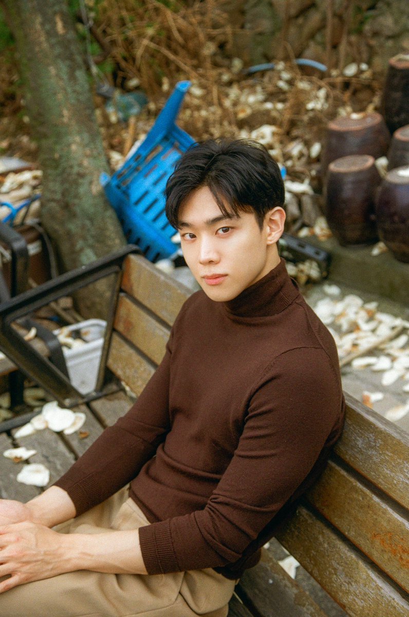 Demian_tweet's tweet image. April